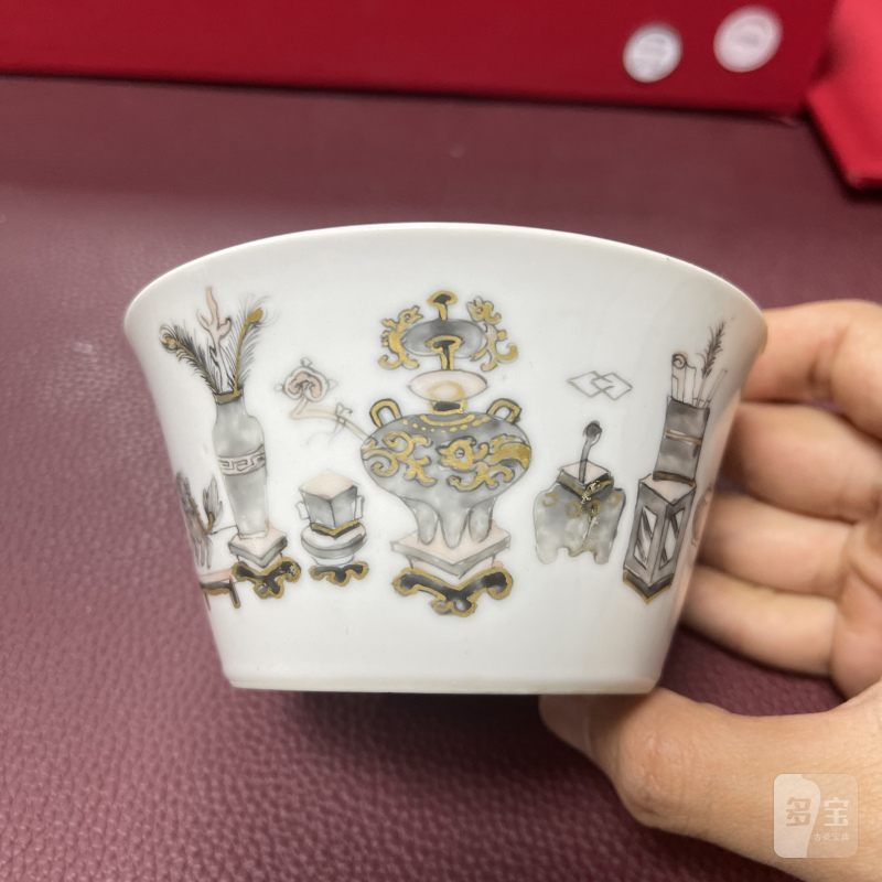 清雍正 墨彩描金博古图套杯一组 - 图14